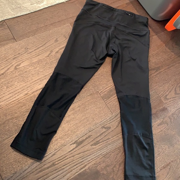NWOT Nike Dri Fit XS capris - Picture 2 of 7